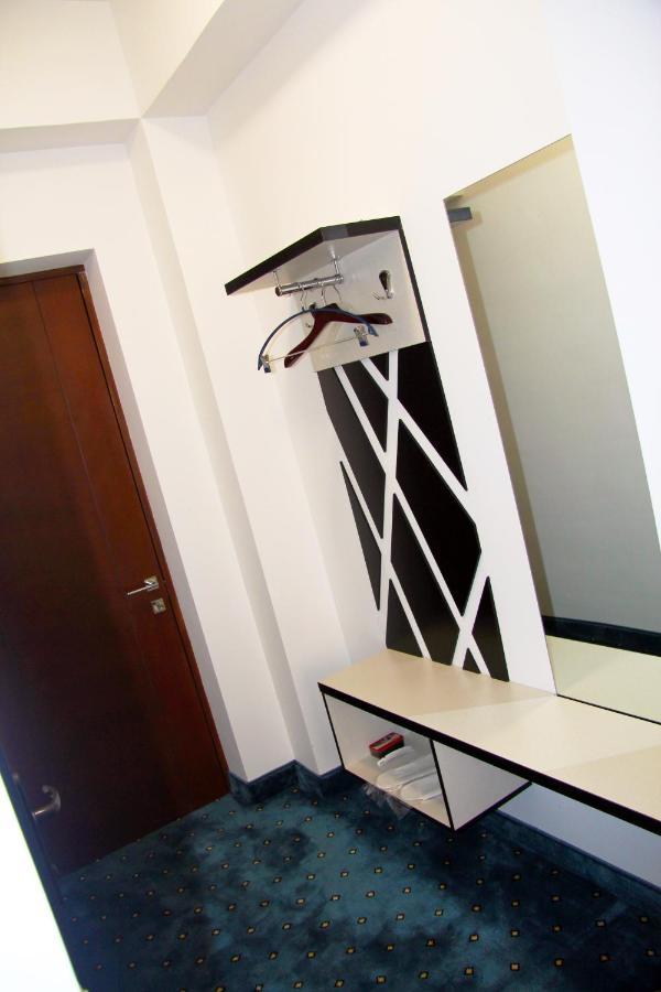 Nice Hotel Yerevan Luaran gambar