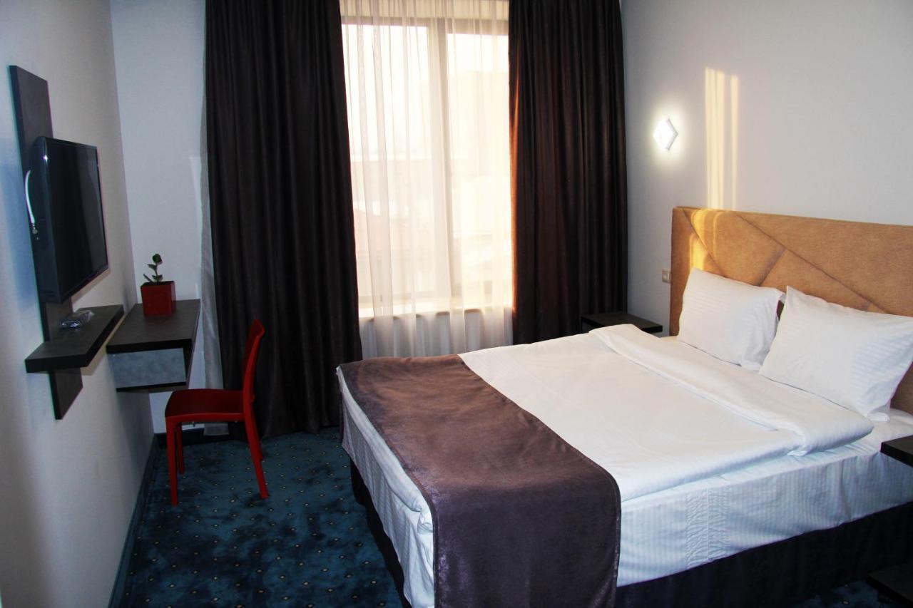 Nice Hotel Yerevan Luaran gambar